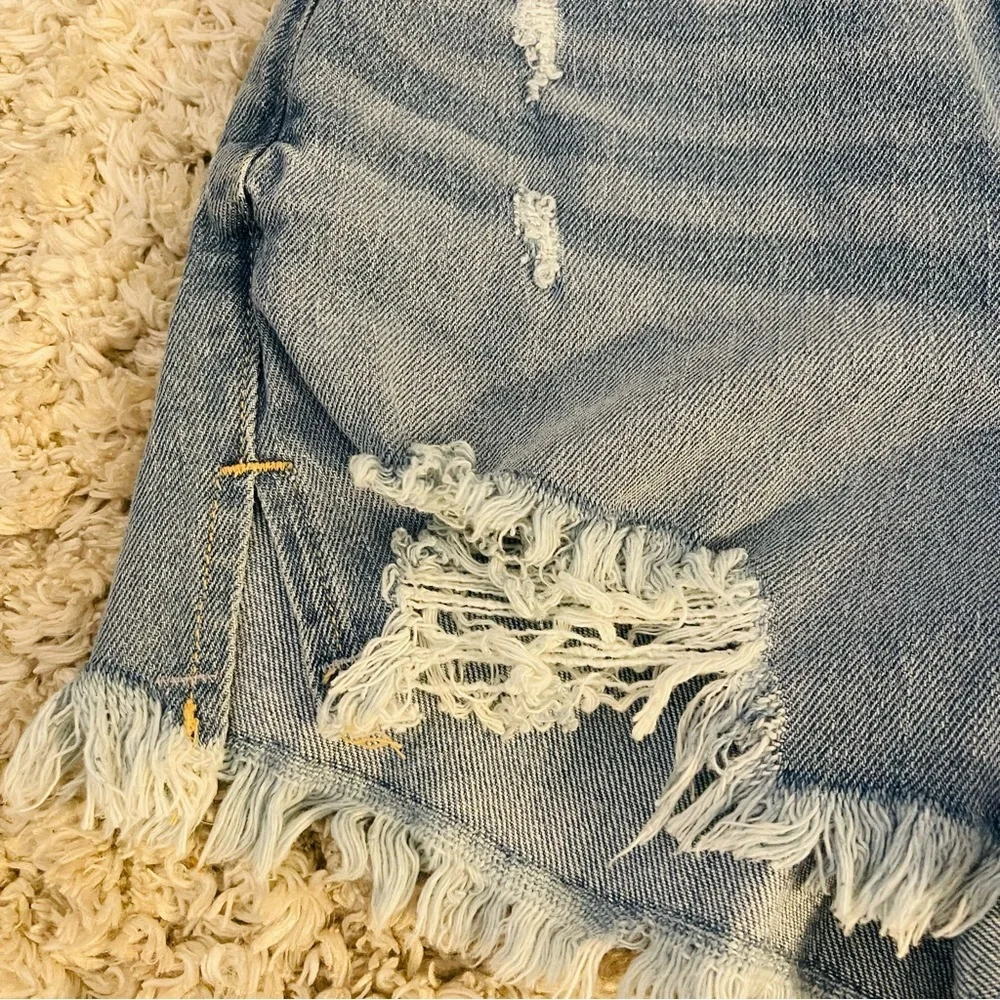 Hollister Ultra High-Rise Mom Denim Shorts NWT - Picture 7 of 10